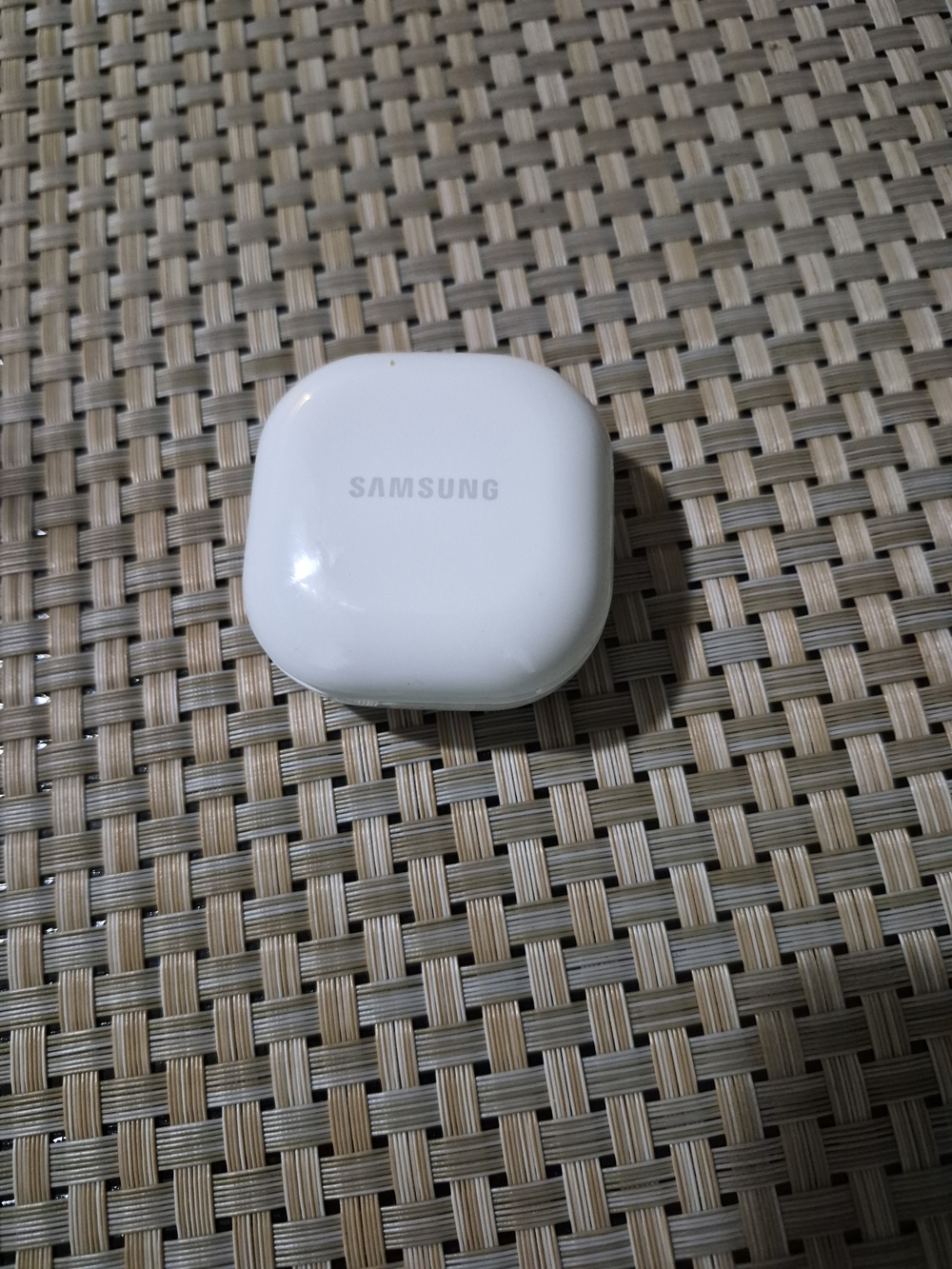 Samsung White Wireless Earbuds Case BLACK